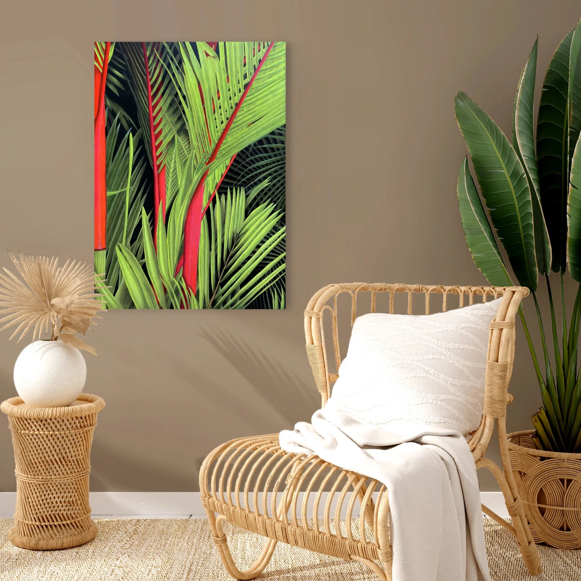 Grand tableau de plantes tropicales palmiers rouges de taille 70x50 cm accroché sur un mur.