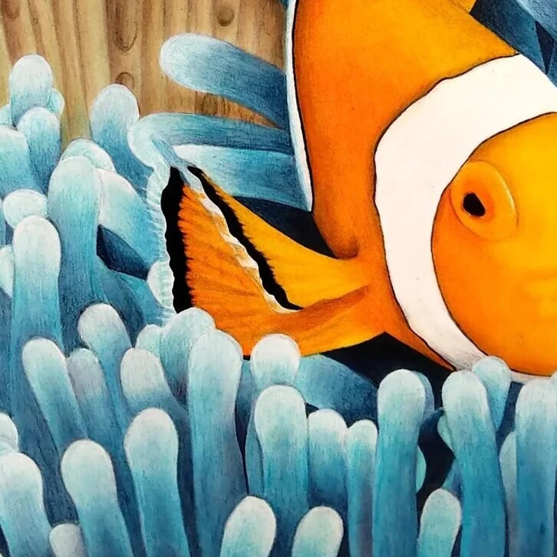 poisson exotique poisson clown dans les anémones bleues peinture acrylique et pastel