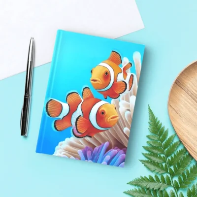Cahier, carnet, bloc-notes tropical exotique, poissons clown dans les anémones de mer de l'océan