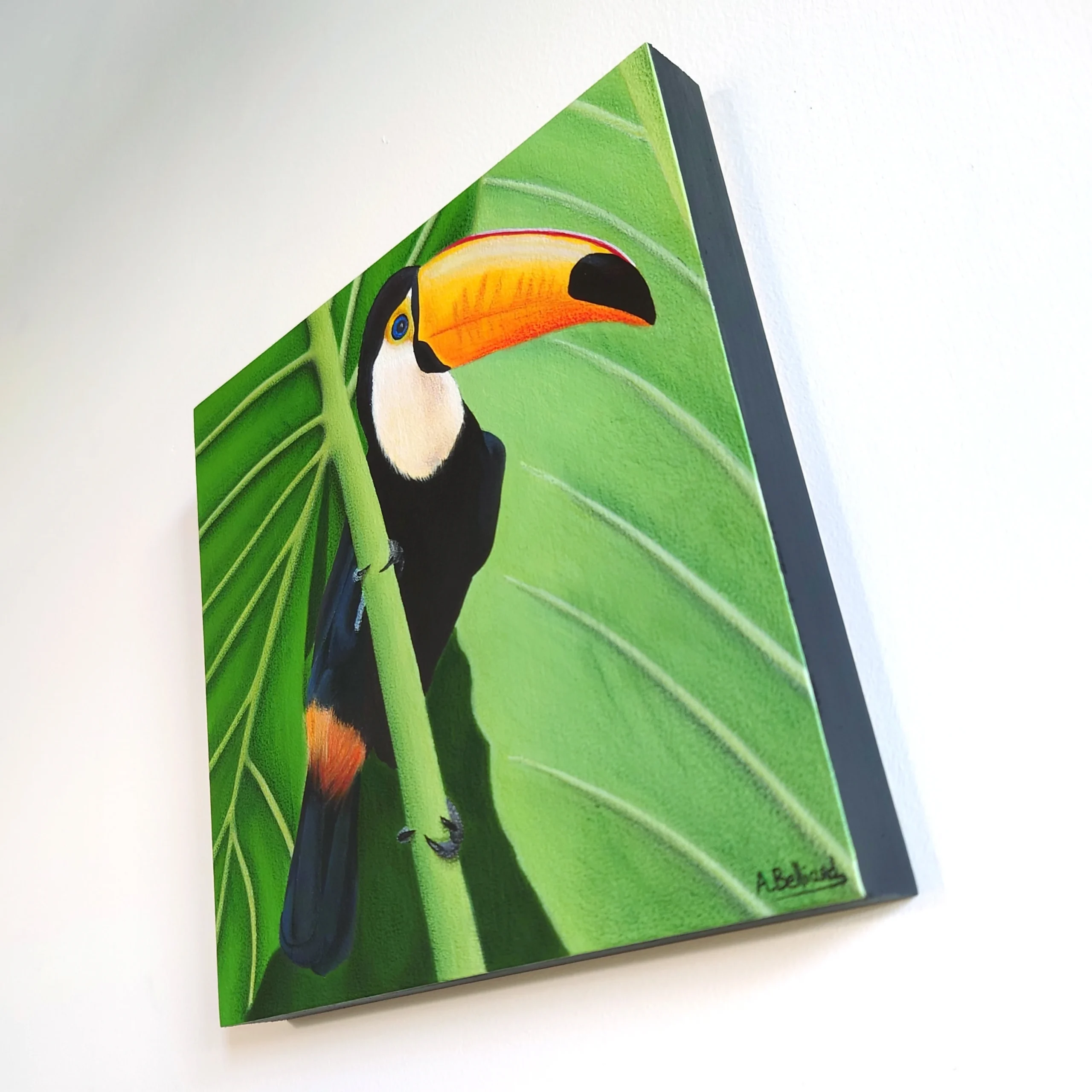 Tableau d'art mural tropical et exotique d'un oiseau tropical toucan dans les feuillages
