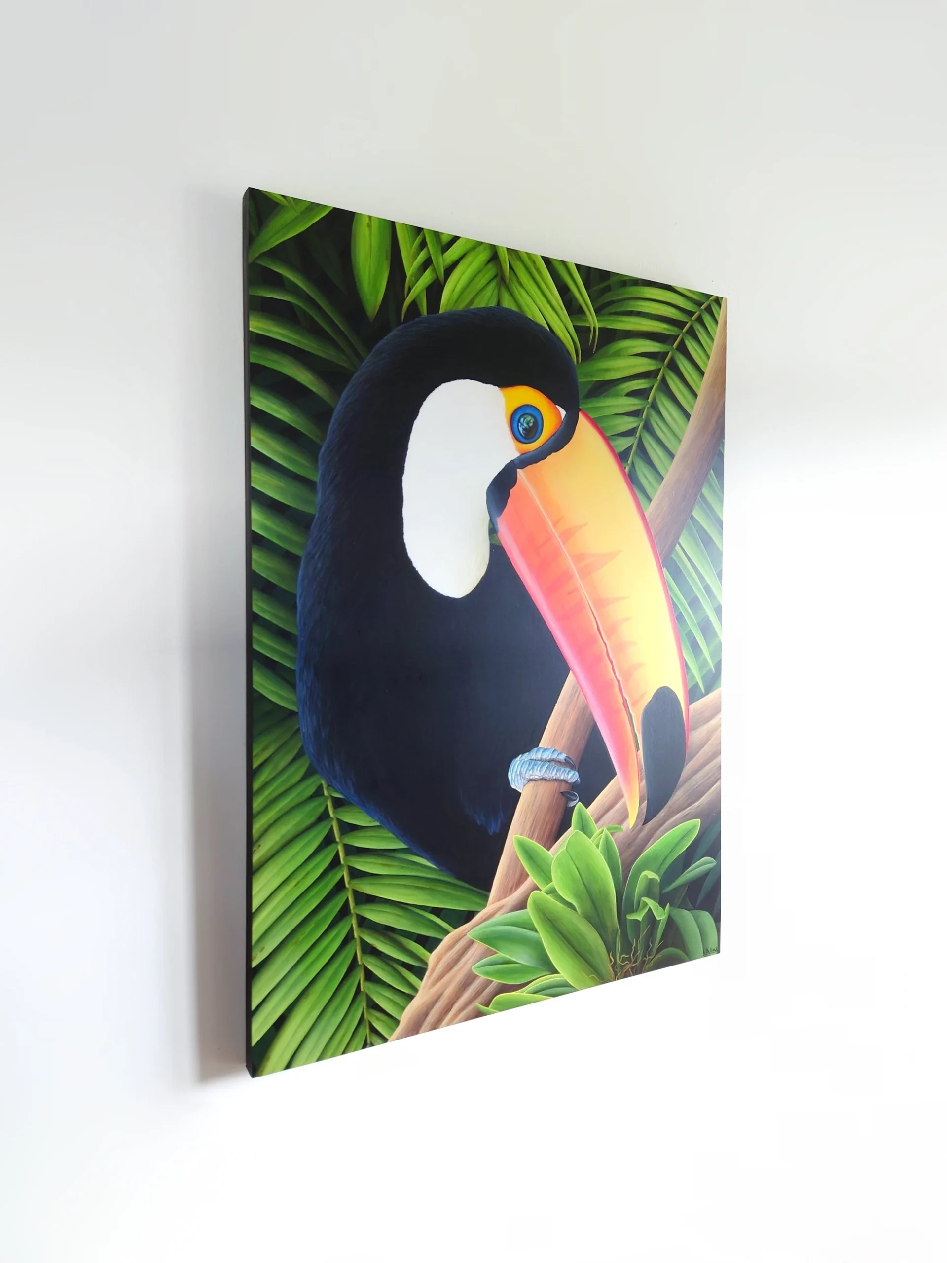 Peinture murale tropicale et exotique d'un oiseau, toucan toco, dans la jungle.