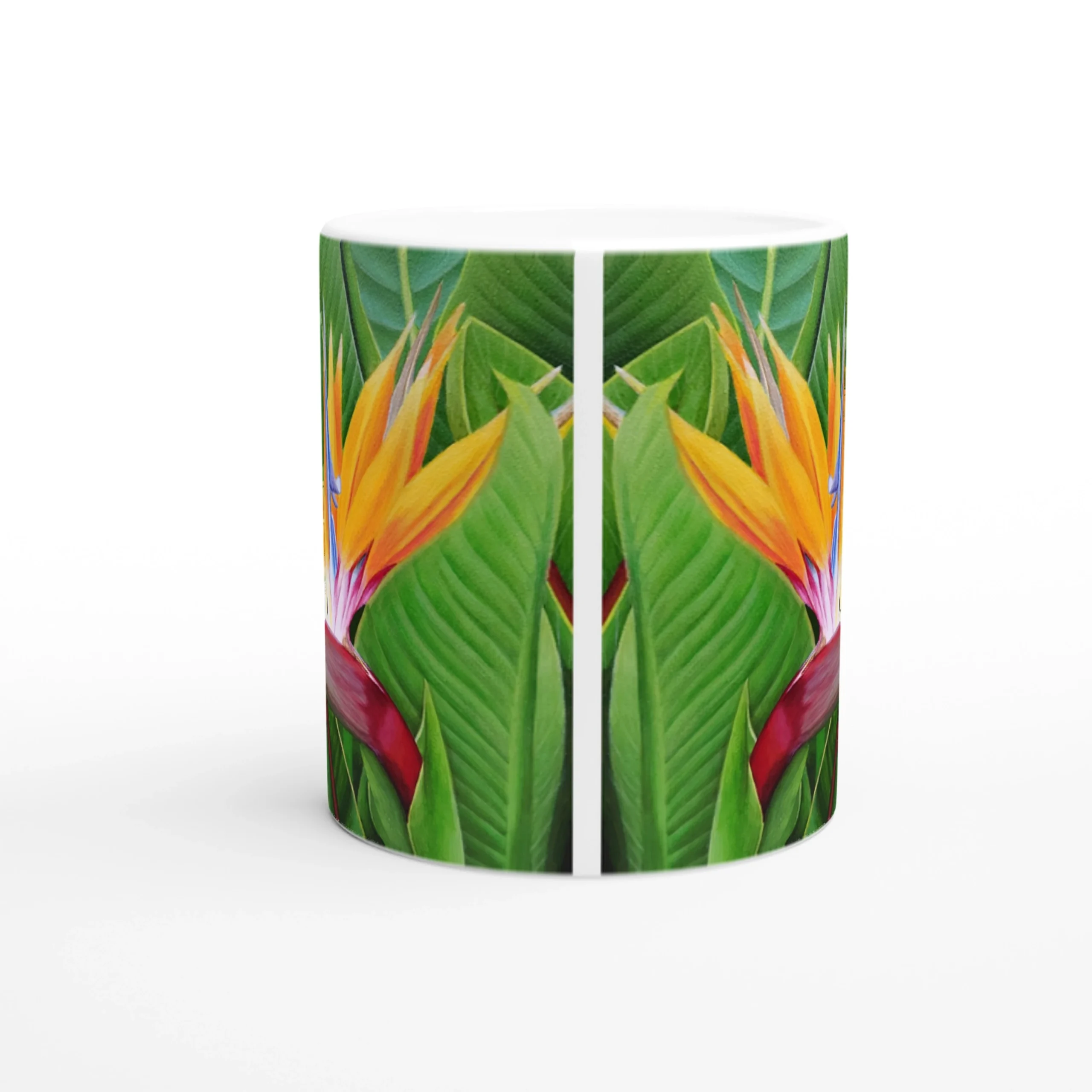Mug avec imprimé de fleur de Strelitzia, vue de face sur fond blanc, un design artistique et moderne inspiré de la nature tropicale.