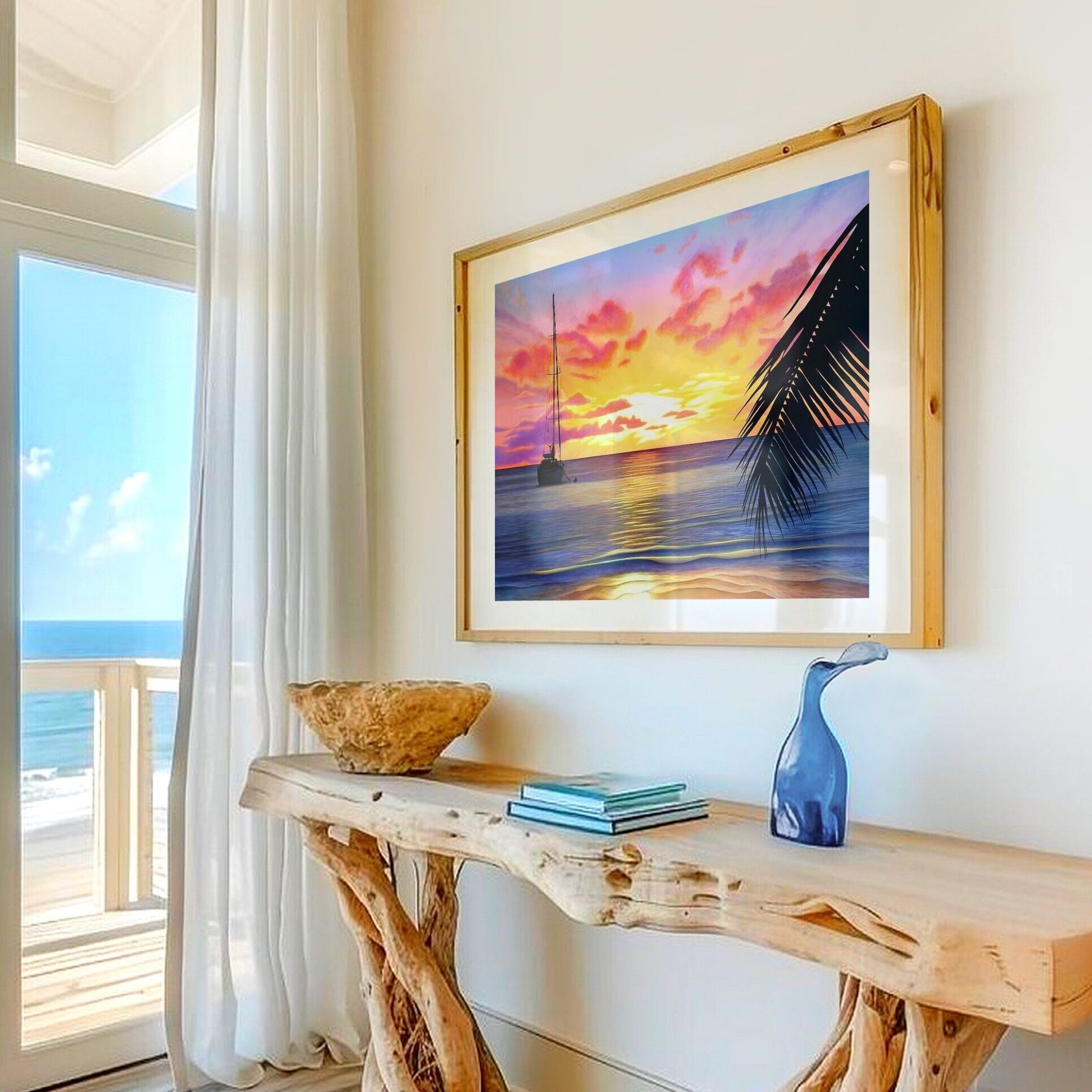 Affiche d'art d'une peinture d'un coucher de soleil sur la mer à tahiti avec un bateau accrochée dans une maison pour une décoration bord de mer tropicale exotique